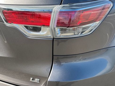 Used 2016 Toyota Highlander Plus FWD image 26