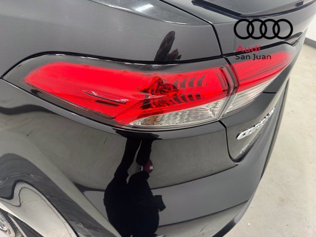 Used 2020 Toyota Corolla SE w/ SE Premium Package FWD image 11