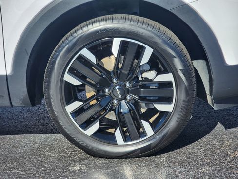 Used 2024 Kia Telluride SX image 6