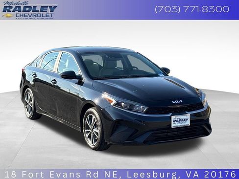 Used 2023 Kia Forte LXS image 8