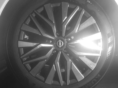 Used 2025 Nissan Altima 2.5 SV image 11