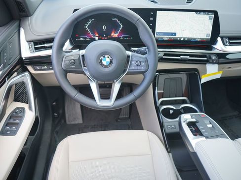 Used 2025 BMW X1 xDrive28i w/ Convenience Package image 14