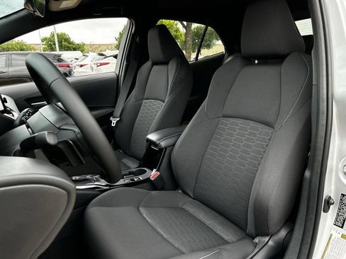 Used 2025 Toyota Corolla SE FWD image 28
