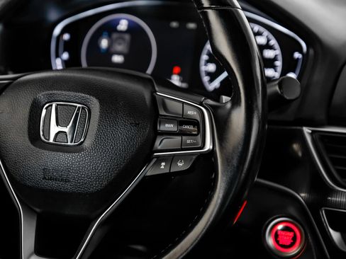 Used 2018 Honda Accord Sport image 16