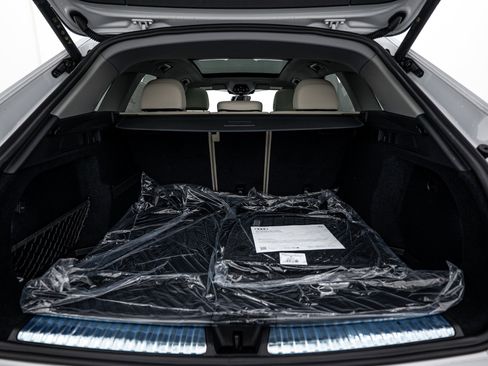 New 2025 Audi Q5 Premium image 15