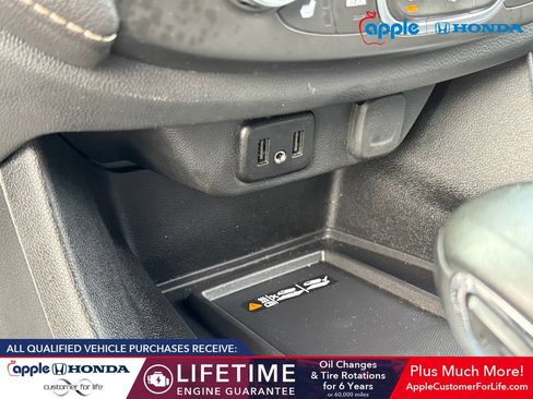 Used 2023 Chevrolet Traverse LT AWD/4WD image 32