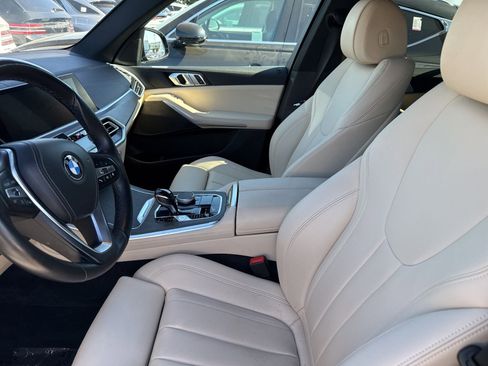 Used 2022 BMW X5 sDrive40i w/ Parking Assistance Package image 5