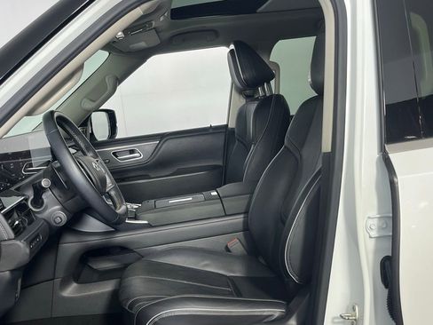 Used 2025 INFINITI QX80 Sensory image 19