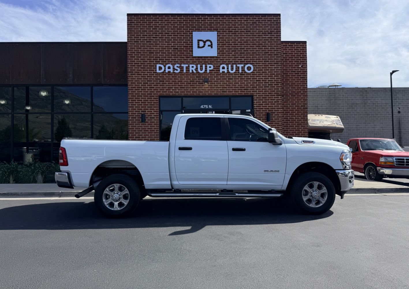 Used 2024 RAM 2500 Big Horn w/ Protection Group AWD/4WD image 9