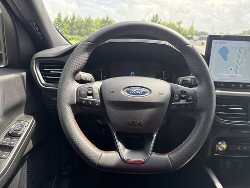 Used 2023 Ford Escape ST-Line w/ Tech Pack #1 FWD image 15