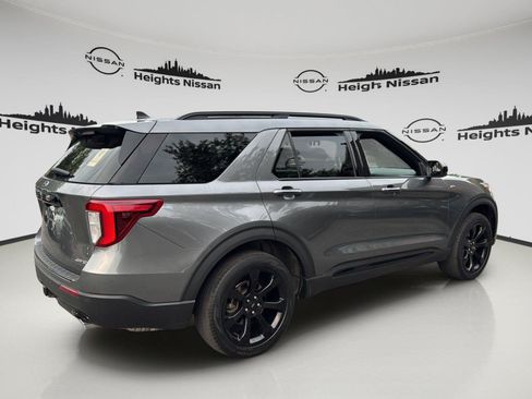 Used 2023 Ford Explorer ST-Line w/ Class IV Trailer Tow Package AWD/4WD image 8