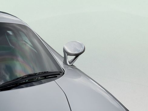 Used 2005 Porsche Carrera GT RWD image 9