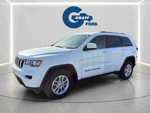 Used 2019 Jeep Grand Cherokee Laredo AWD/4WD image 12