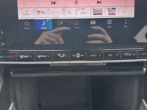 Used 2024 Jeep Wagoneer L Series II w/ Flexible Seating Group image 27