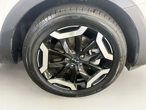 Used 2025 Kia Telluride S AWD/4WD image 11