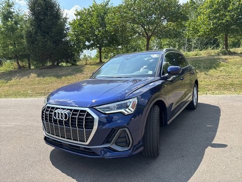 New 2025 Audi Q3 2.0T Premium image 1
