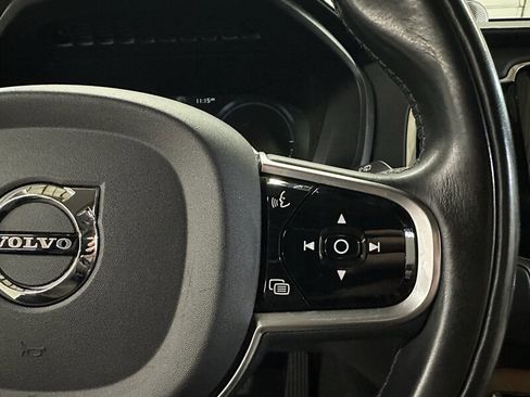 Used 2016 Volvo XC90 T8 Inscription w/ Vision Package image 29