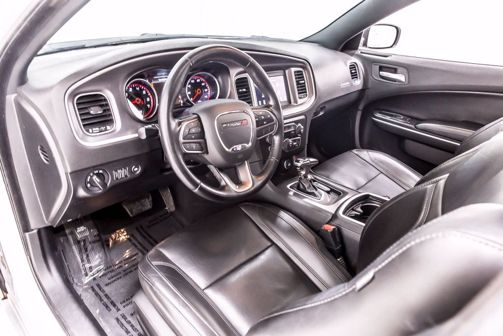 Used 2022 Dodge Charger SXT w/ Leather Interior Group RWD image 26