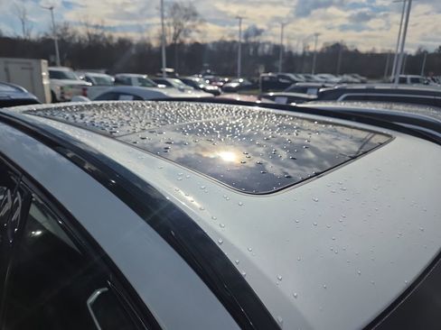 New 2026 BMW X5 M60i image 3