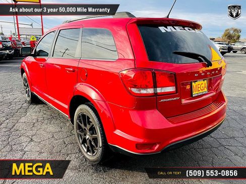 Used 2018 Dodge Journey SXT w/ Blacktop Package image 9