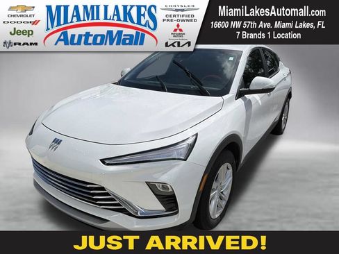 Used 2025 Buick Envista Preferred FWD image 1