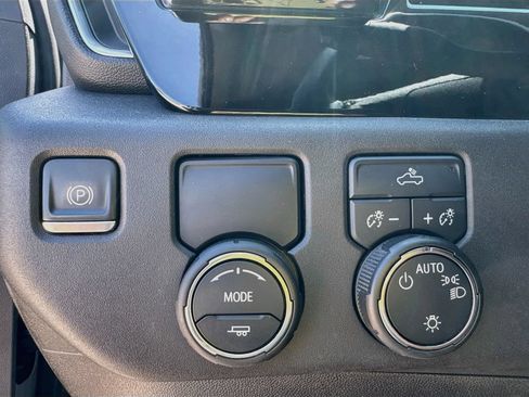 Used 2024 Chevrolet Silverado 1500 LT RWD image 21