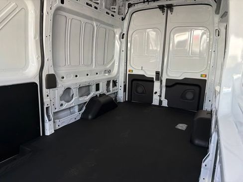 New 2026 Ford Transit 250 148 High Roof RWD image 8