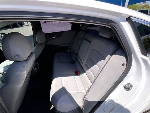 Used 2022 Chevrolet Malibu LT image 20
