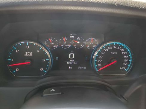 Used 2018 Chevrolet Tahoe Premier AWD/4WD image 18