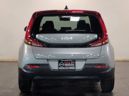 Used 2022 Kia Soul LX image 23