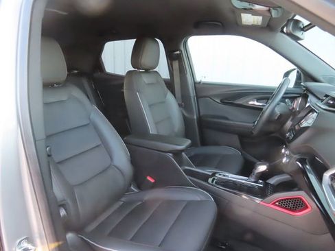 Used 2023 Chevrolet TrailBlazer RS w/ Technology Package image 24