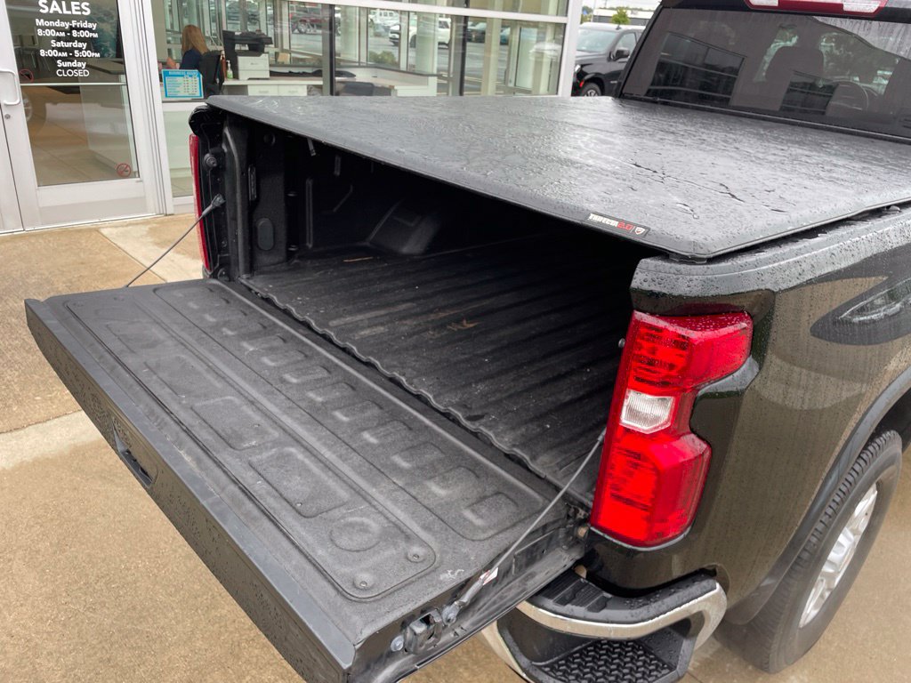 Used 2024 Chevrolet Silverado 2500 LT AWD/4WD image 14