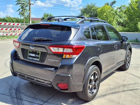 Used 2018 Subaru Crosstrek 2.0i Premium w/ Moonroof Package AWD/4WD image 3