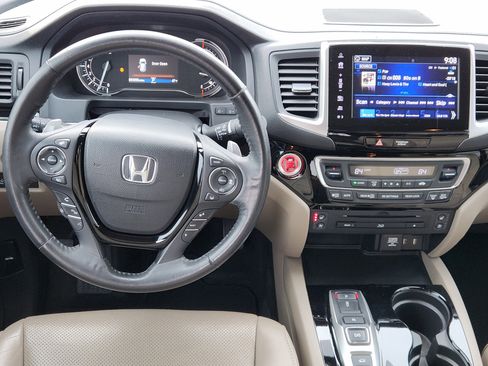 Used 2018 Honda Pilot Elite image 29