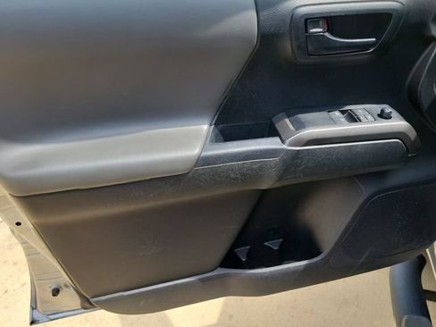 Used 2023 Toyota Tacoma SR5 RWD image 13