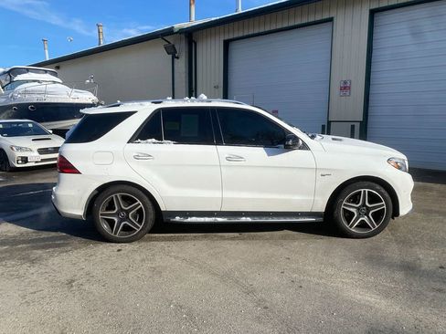 Used 2017 Mercedes-Benz GLE 43 AMG 4MATIC image 4