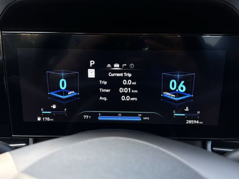 Certified 2024 Hyundai Elantra SEL FWD image 17
