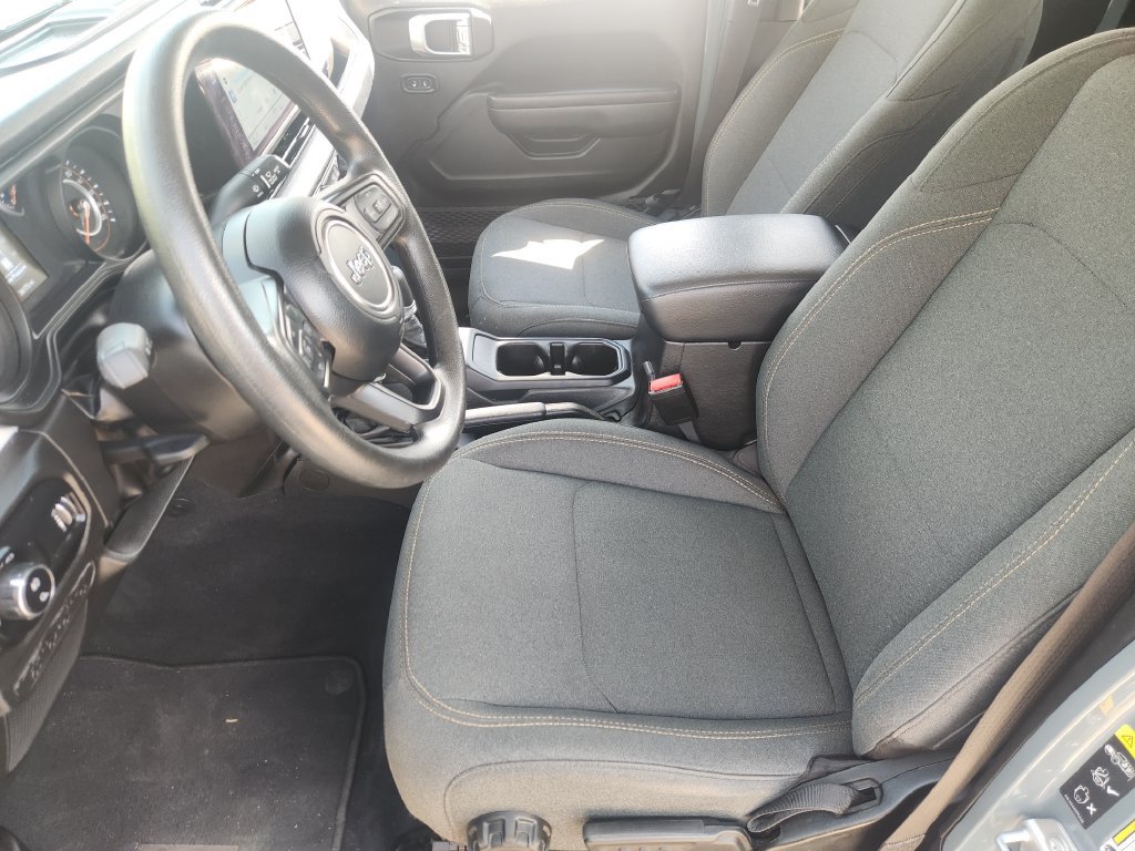 Used 2025 Jeep Gladiator Sport AWD/4WD image 11