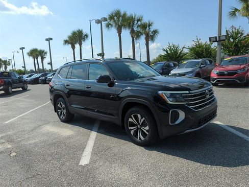 New 2026 Volkswagen Atlas SE image 2