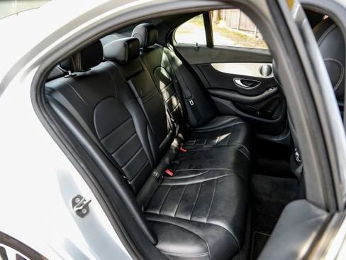 Used 2020 Mercedes-Benz C 300 Sedan image 31