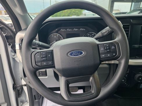 Used 2025 Ford F350 XLT image 28