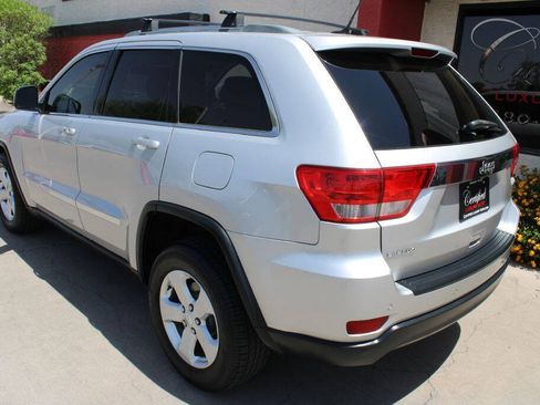 Used 2012 Jeep Grand Cherokee Laredo RWD image 8
