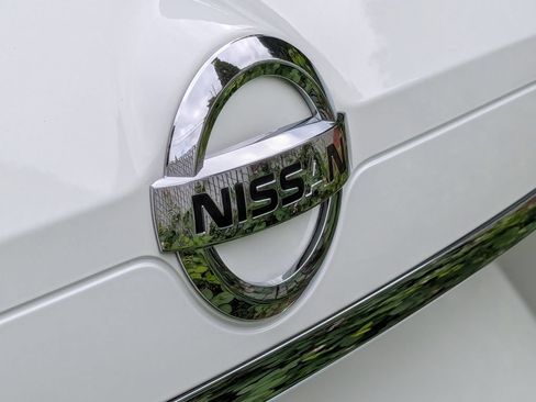 Used 2019 Nissan Rogue S AWD/4WD image 3