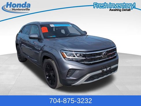 Used 2023 Volkswagen Atlas Cross Sport SE w/ Panoramic Sunroof Package image 1