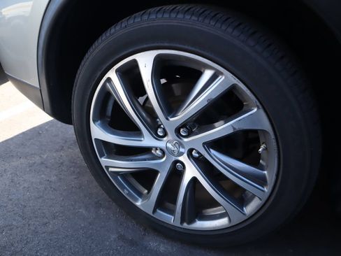 Used 2017 INFINITI QX50 2WD w/ Deluxe Touring Package image 17