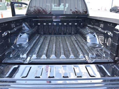 Used 2023 Nissan Frontier Pro-X w/ Technology Package image 32