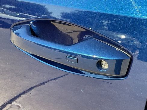 Used 2025 Nissan Kicks SV image 10