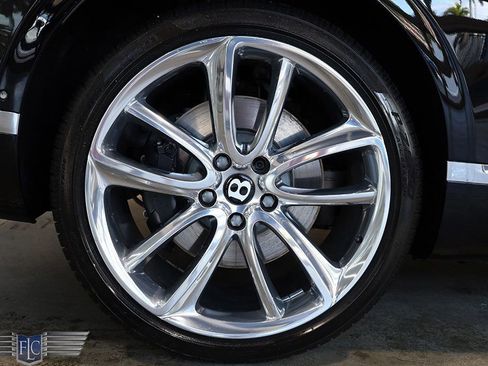 Used 2022 Bentley Continental GT V8 image 35