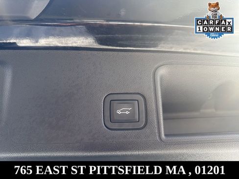 Used 2023 GMC Terrain Denali w/ Denali Premium Package image 15