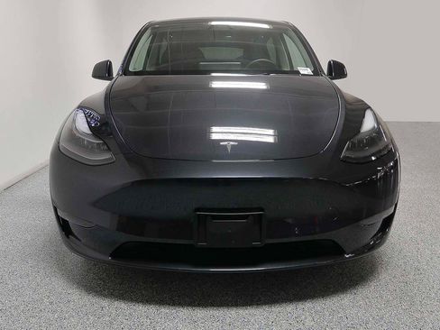 Used 2024 Tesla Model Y Long Range image 2